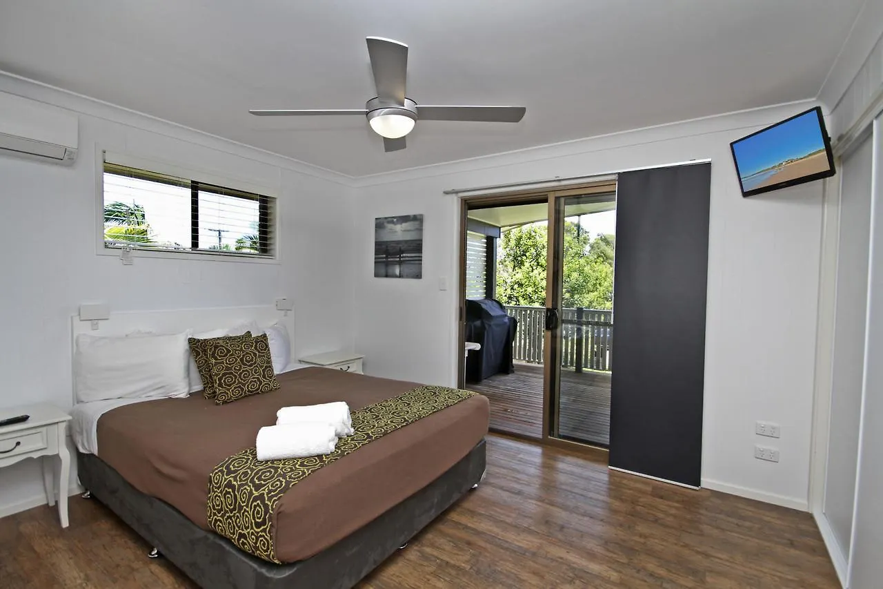 Red Door Beach House 马库拉